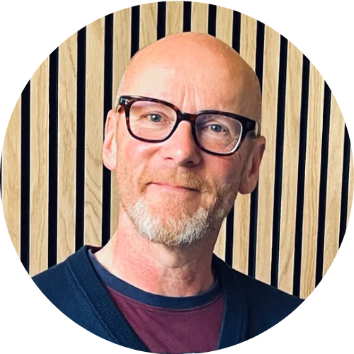 Jonathan Holmes